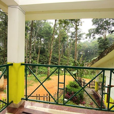 Oyo 4651 Woodpecker Resort Munnar Kültér fotó